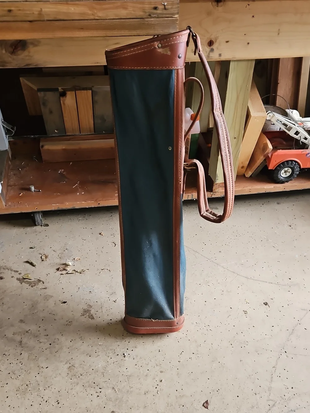 Green Canvas & Brown Leather Golf Club Carry Bag with Shoulder Strap